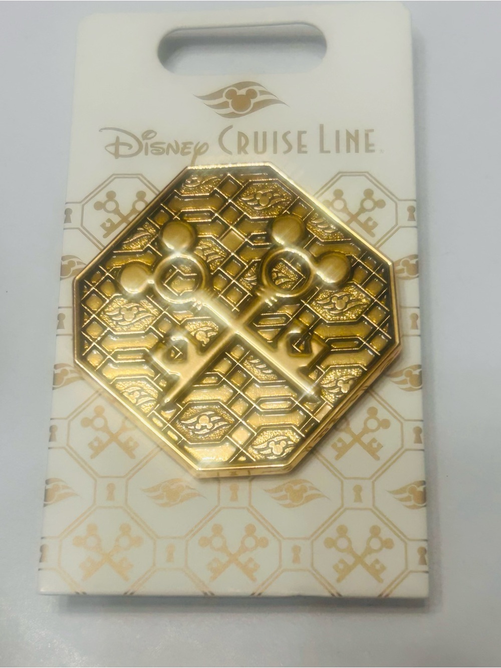 Disney Cruise Line Gold Mickey Concierge Key Pin